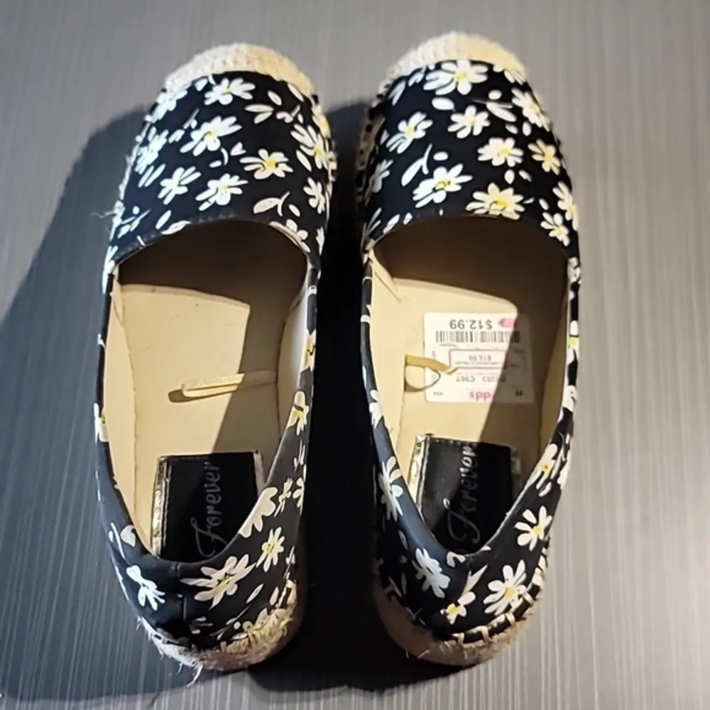 Forever Black Floral & Rope Platform Slides‎ Women's 7 NWT